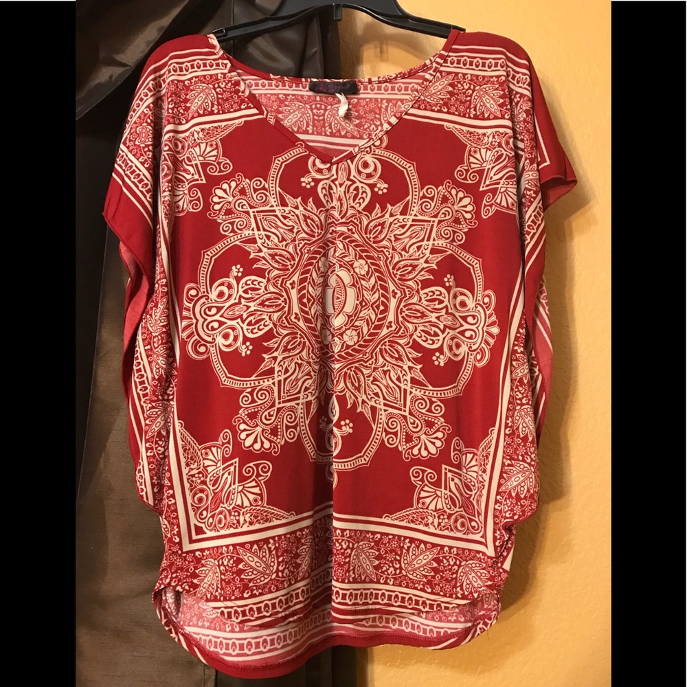 Agenda, fun design red blouse